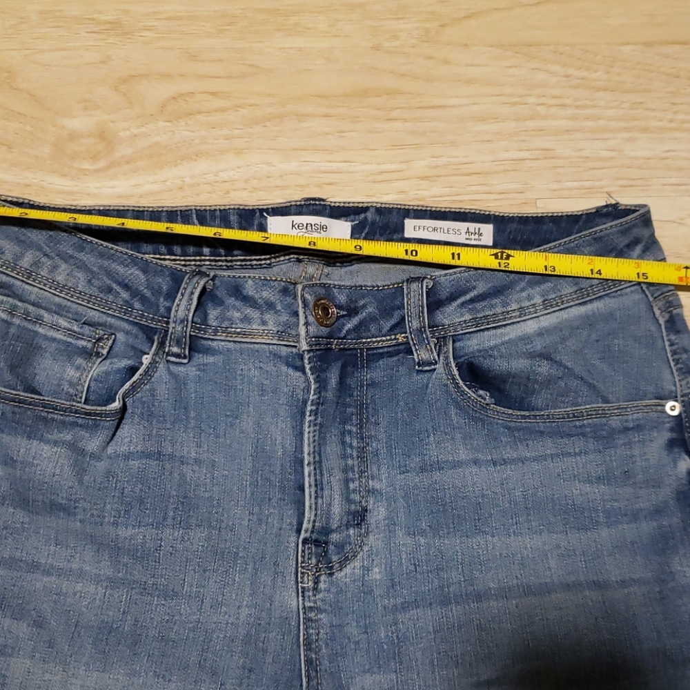 Jeans - Picture 2 of 4